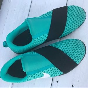 Nike Free Laceless Comfortable Sneakers